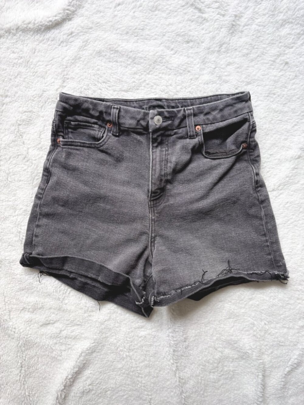 American Eagle Gray High Rise Distressed Denim Shorts Size 8